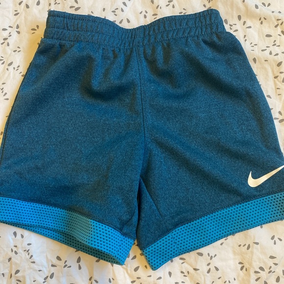 Nike bundle 3T shorts - Picture 2 of 5